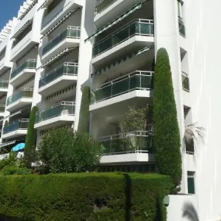Velasquez One Bed Διαμέρισμα